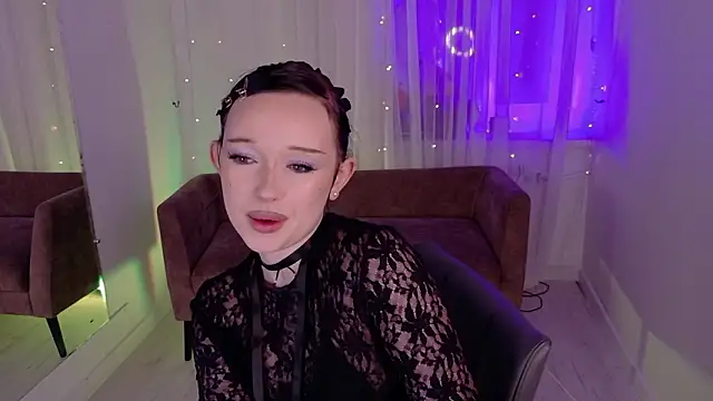 Flora Ray online show from March 2026 01:44:01 PM