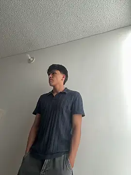 LYAN DYLAN online show from April 2026 09:23:01 PM