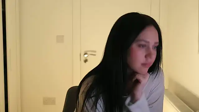 mira mmira online show from April 2026 09:42:02 PM