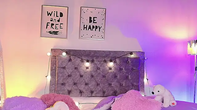 Daphne Rosse online show from July 2026 12:09:02 PM