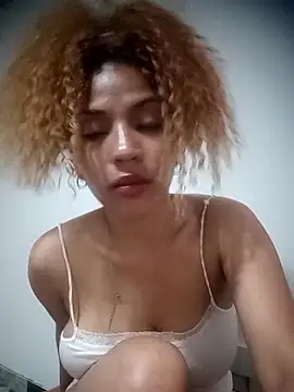 Snapshot of SolashLitzy_Curly chatting on June 2026 12:29:01 PM SolashLitzy Curly online show from June 2026 12:29:01 PM