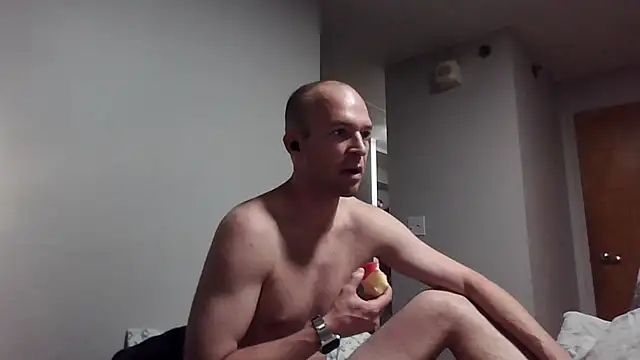 Luke James online show from April 2026 12:14:02 PM