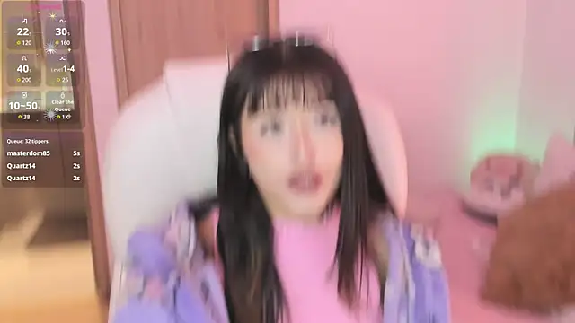 Snapshot of ivyJanne chatting on July 2026 06:21:02 AM ivyJanne online show from July 2026 06:21:02 AM
