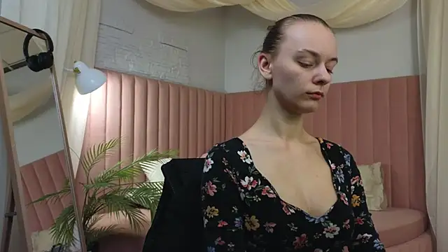 emma chaser online show from April 2026 01:42:02 AM