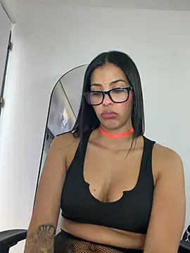 Valerie-S online show from June 2026 02:33:01 PM