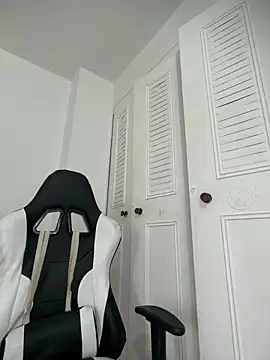 Valerie-S online show from June 2026 02:45:01 PM