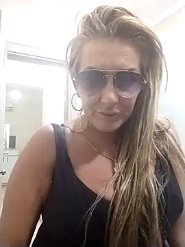 Exotic ParisX online show from April 2026 10:53:02 AM