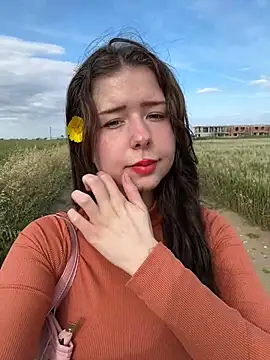 leiawifey online show from April 2026 01:49:01 PM