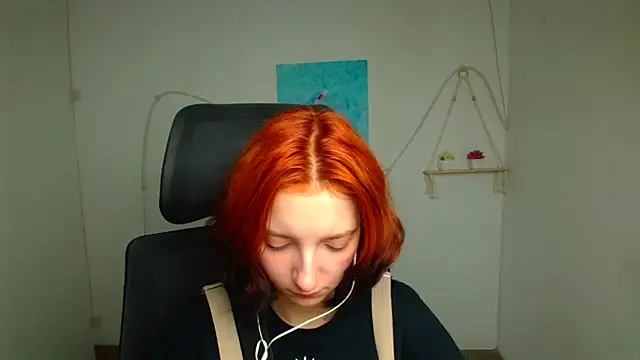 Snapshot of Butterfly_Milly chatting on May 2026 11:40:01 AM Butterfly Milly online show from May 2026 11:40:01 AM