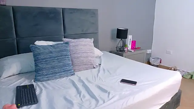 Valentina-Garcia online show from April 2026 03:46:02 AM