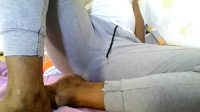 Thandie40 online show from May 2026 07:42:01 PM