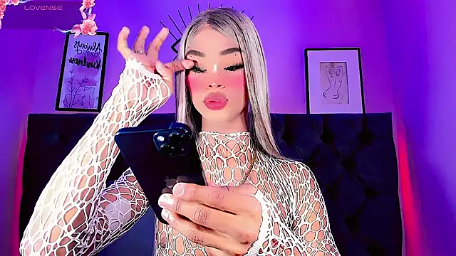 Snapshot of Kornylovee chatting on July 2026 08:59:02 PM Kornylovee online show from July 2026 08:59:02 PM