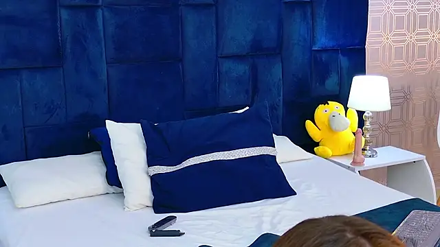 Ivana Kitty online show from April 2026 08:15:02 PM