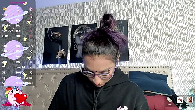 ValeAlvarez  online show from April 2026 03:17:02 PM