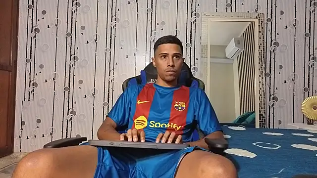 Charlies Fox online show from April 2026 07:31:02 PM