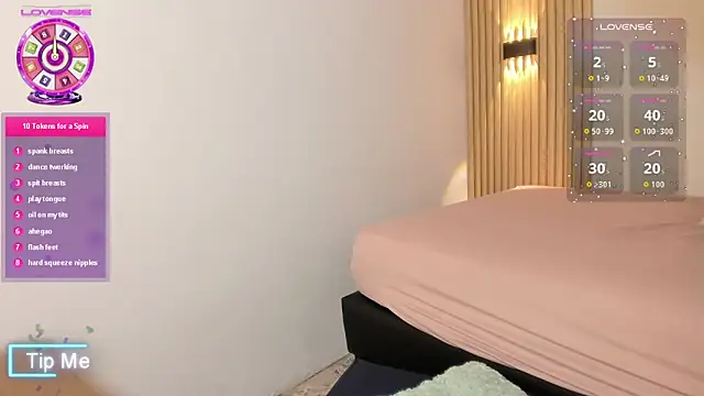 IslaScott online show from April 2026 07:42:01 PM