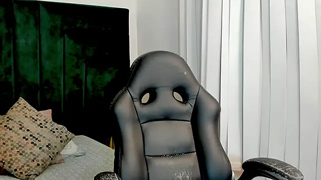 AfroditaVega  online show from April 2026 05:50:02 PM