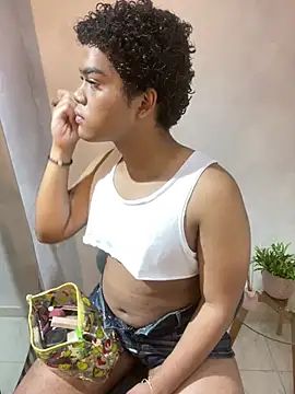 Snapshot of Sweet_Darius chatting on June 2026 01:49:01 AM Sweet Darius online show from June 2026 01:49:01 AM