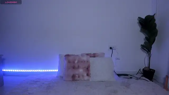 ArinaRave online show from April 2026 07:20:02 PM