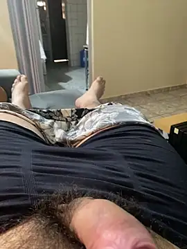 safadogggg online show from April 2026 07:39:02 PM