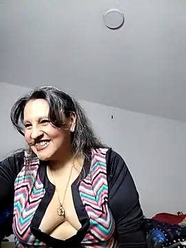 Merlyna Goldenss online show from April 2026 06:29:01 AM