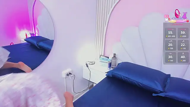 mia  poppy online show from April 2026 03:29:02 AM