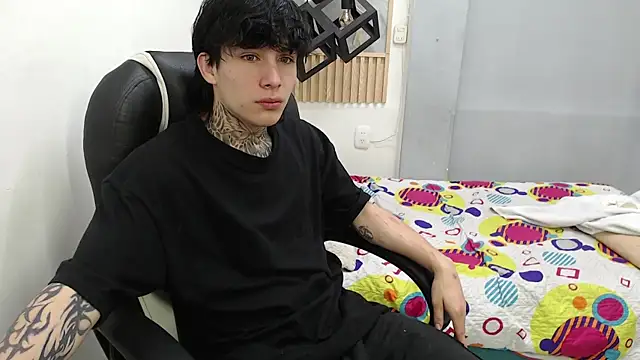 naty 18 online show from April 2026 06:35:02 AM