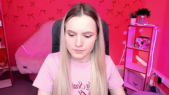 SherriButlers online show from March 2026 09:21:02 AM