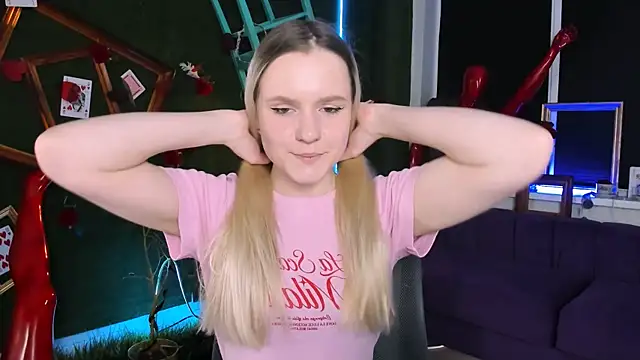 SherriButlers online show from April 2026 05:13:01 AM