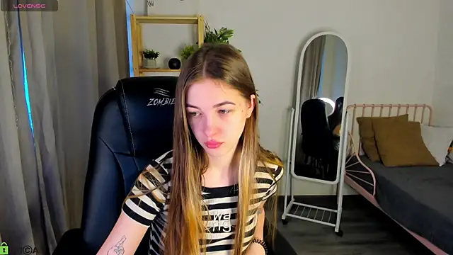 Miss Shanel online show from April 2026 01:16:02 AM