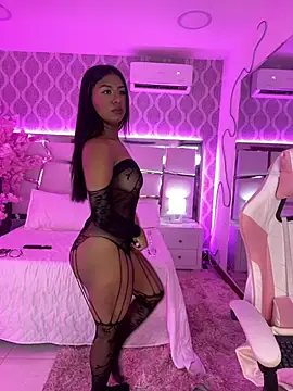 Daphnie Foxx online show from April 2026 11:28:01 PM