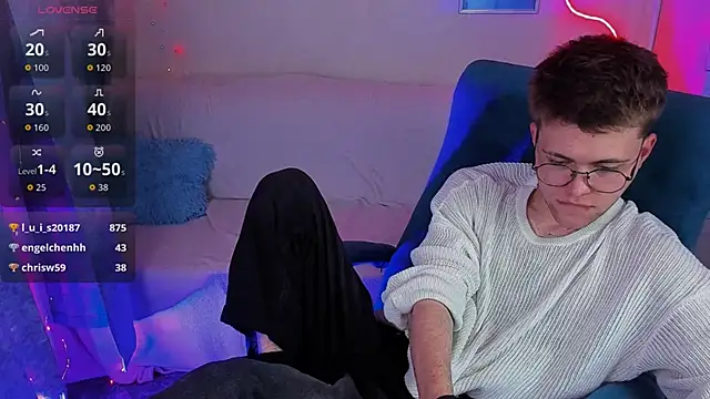 Snapshot of Thomas_Norton chatting on June 2026 12:32:02 AM Thomas Norton online show from June 2026 12:32:02 AM