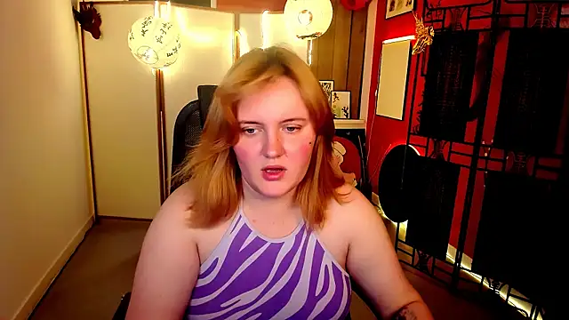 Snapshot of KathyBriggs chatting on July 2026 06:47:02 AM KathyBriggs online show from July 2026 06:47:02 AM