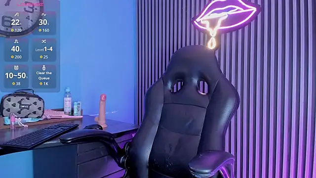 Luna roose1 online show from April 2026 01:41:01 PM