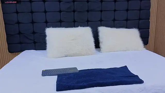 messy-saray online show from April 2026 01:58:02 PM