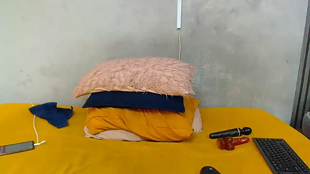 Snapshot of kinkynaghty chatting on June 2026 07:10:01 AM kinkynaghty online show from June 2026 07:10:01 AM