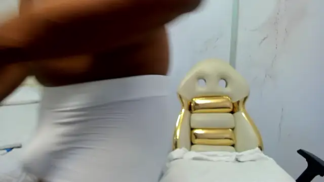 Andeuw   online show from March 2026 02:33:02 AM