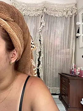 victoria luxx  online show from April 2026 08:09:02 PM