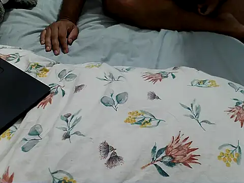 Snapshot of dcdude chatting on February 2025 12:05:02 AM dcdude online show from February 2025 12:05:02 AM