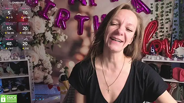 jesica mooonn online show from April 2026 02:01:01 AM