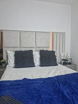 CinthiaHall  online show from April 2026 11:22:02 AM