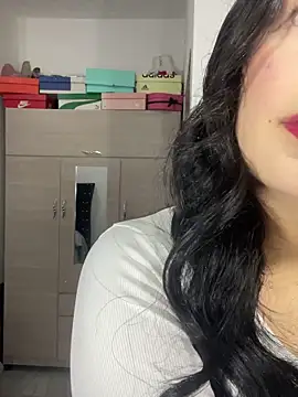 Cami olarte online show from April 2026 06:30:02 PM