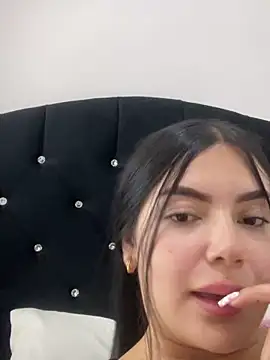 Snapshot of Cami_olarte chatting on June 2026 06:15:01 AM Cami olarte online show from June 2026 06:15:01 AM