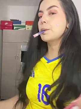 Snapshot of Cami_olarte chatting on June 2026 11:21:02 PM Cami olarte online show from June 2026 11:21:02 PM