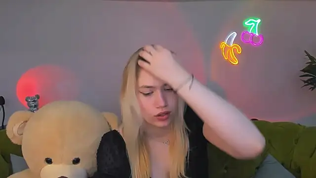 blonde angell online show from April 2026 07:07:02 PM