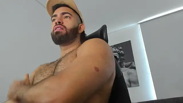 simonleon27 online show from July 2026 12:22:01 PM