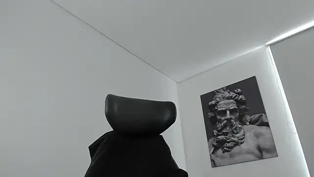 simonleon27 online show from July 2026 01:37:02 PM