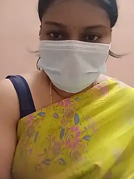 Snapshot of Tamil_Hot_Rithaniya chatting on June 2026 05:03:04 PM Tamil Hot Rithaniya online show from June 2026 05:03:04 PM