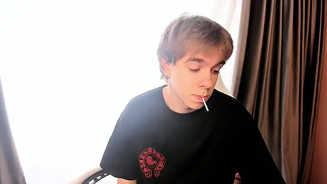 Snapshot of DaveBevy chatting on July 2026 08:04:02 PM DaveBevy online show from July 2026 08:04:02 PM