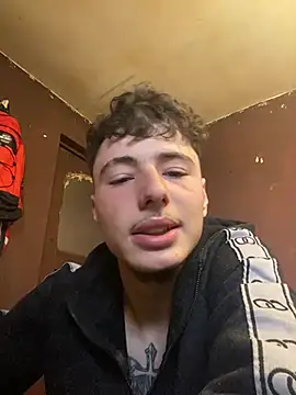 denysio69 online show from April 2026 06:43:02 AM